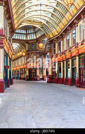 Lo storico mercato Leadenhall, arcate interne, City of London, Londra, Regno Unito Foto Stock