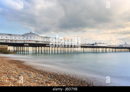 Brighton Palace Pier, Vittoriano piacere dal Molo di Brighton, Inghilterra, Regno Unito Foto Stock