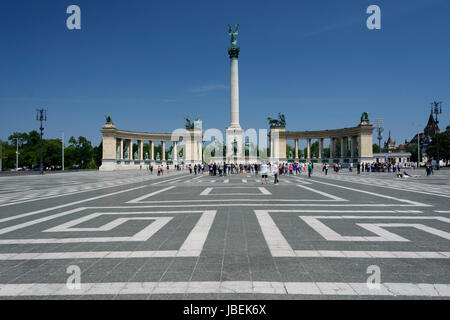 Ungheria. Budapest.Millennio monumento sulla Piazza degli Eroi. Foto Stock