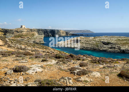 Torre di avvistamento vicino alla Laguna Blu di Comino Isola - Gozo, Malta Foto Stock