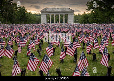 "Stivali su terreno' omaggio ai soldati caduti sul Memorial Day 2017 davanti il tempio della musica a Roger Williams Park a Providence RI Foto Stock