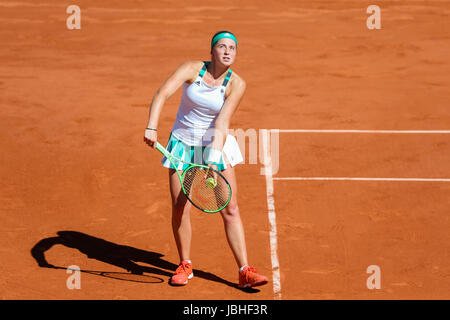 Parigi, Francia. Decimo Giugno, 2017. Jelena Ostapenko (LAT) Tennis : Jelena Ostapenko della Lettonia durante il singolare femminile partita finale degli Open di Francia di tennis tournament contro Simona Halep della Romania al Roland Garros di Parigi, Francia . Credito: AFLO/Alamy Live News Foto Stock