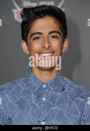 Anaheim, CA, Stati Uniti d'America. Decimo Giugno, 2017. Karan Brar. Premiere di Disney Pixar ''Auto 3" tenutosi presso il Centro Congressi di Anaheim in Anaheim. Credito: Birdie Thompson/AdMedia/ZUMA filo/Alamy Live News Foto Stock