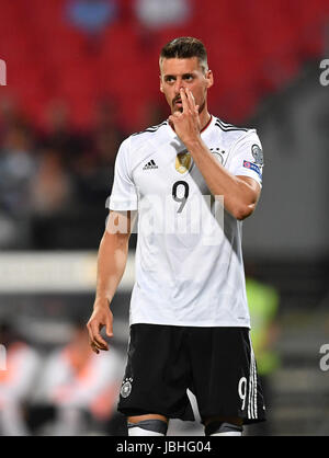 Norimberga, Germania. Decimo Giugno, 2017. La Germania Sandro Wagner visto durante la Coppa del Mondo di qualifica del gruppo C partita di calcio tra la Germania e la Repubblica di San Marino in Nuremberg, Germania, 10 giugno 2017. Foto: Peter Kneffel/dpa/Alamy Live News Foto Stock