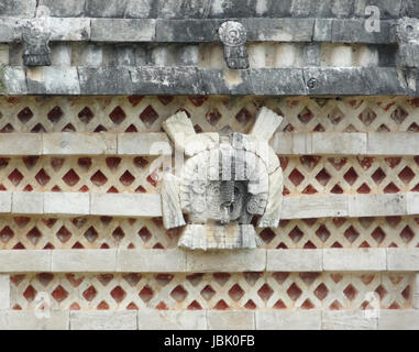 Dettagli architettonici visto presso le rovine di un tempio maya di Uxmal, Messico Foto Stock