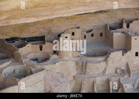 Cliff Palace rovine, Mesa Verde National Park, sito Patrimonio Mondiale dell'UNESCO, Colorado, STATI UNITI D'AMERICA Foto Stock