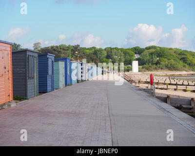 Cabine sul ponte e la Passeggiata di Sant'Elena dell'Isola di Wight Foto Stock