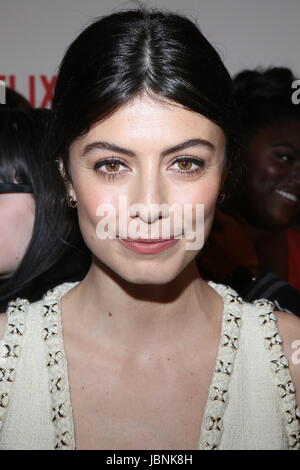 La stagione due di 'Master di None' - Premiere - Arrivi con: Alessandra Mastronardi dove: la città di New York, New York, Stati Uniti quando: 12 maggio 2017 Credit: Derrick Salters/WENN.com Foto Stock