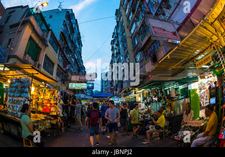 Sham Shui Po mercato notturno, Hong Kong, Cina. Foto Stock