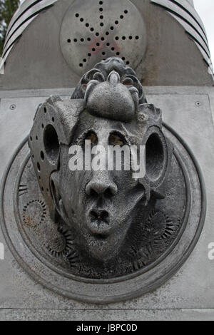 Skulptur auf dem Jahreszeitenplatz Untere Hauptallee Bad Pyrmont Foto Stock