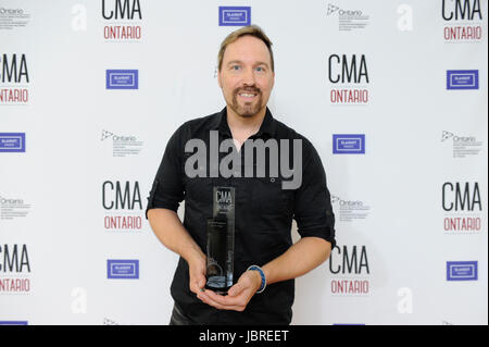 London, Canada. 11 Giugno, 2017. London, Ontario. 11 giugno 2017. 2017 CMA Ontario (Country Music Association Ontario) la premiazione. Nella foto, Jason Barry. Credito: EXImages/Alamy Live News Foto Stock