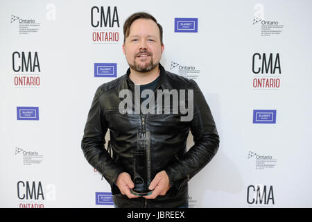 London, Canada. 11 Giugno, 2017. London, Ontario. 11 giugno 2017. 2017 CMA Ontario (Country Music Association Ontario) la premiazione. Nella foto, Deric Ruttan. Credito: EXImages/Alamy Live News Foto Stock