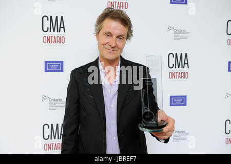 London, Canada. 11 Giugno, 2017. London, Ontario. 11 giugno 2017. 2017 CMA Ontario (Country Music Association Ontario) la premiazione. Nella foto, Jim Cuddy. Credito: EXImages/Alamy Live News Foto Stock