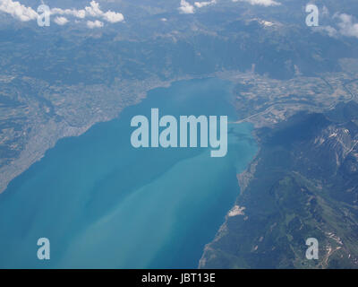 Vista aerea del lago Bodensee aka il lago di Costanza al confine della Germania Svizzera e Austria nella regione delle Alpi Foto Stock