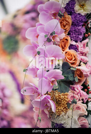 Interflora win Gold al RHS Chelsea Flower Show 2016 rosa, viola peach Foto Stock