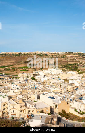 Vista su Victoria, Rabat, la città più grande dell'isola di Gozo, Malta Foto Stock