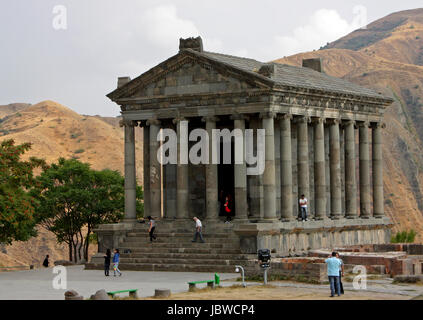 Tempio di Garni in Armenia, nell'autunno del giorno Foto Stock