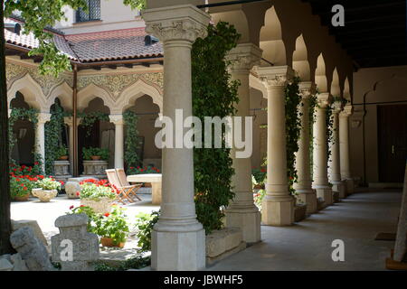 Interno del monastero di Stavropoleos (aka Stavropoleos Chiesa) a Bucarest, Romania Foto Stock