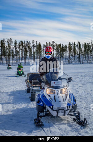 Motoslitte, Kangos, Lapponia, Svezia Foto Stock