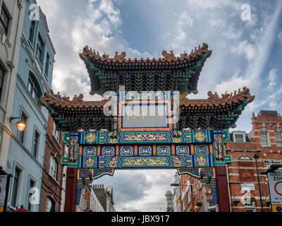 China Town portale di ingresso a Londra, Regno Unito Foto Stock