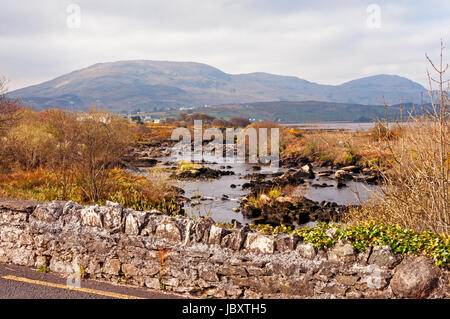 Il panorama sulla strada fuori di Ardara, County Donegal, Irlanda Foto Stock
