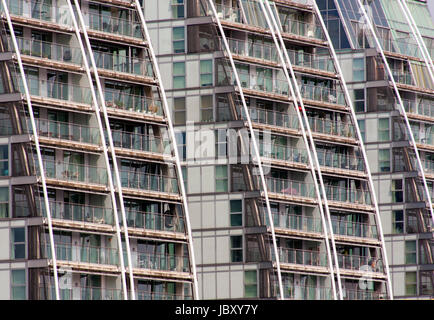 NV edifici, moderni appartamenti, Salford Quays Foto Stock