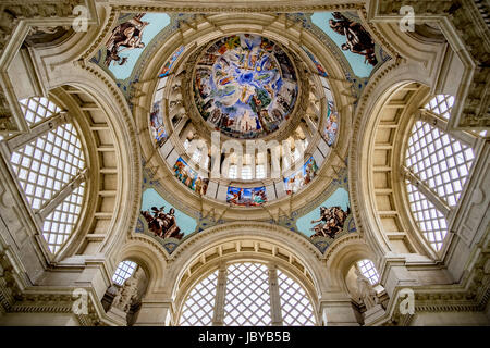 Il tetto a cupola al Museu Nacional d'Art de Catalunya di Barcellona Foto Stock