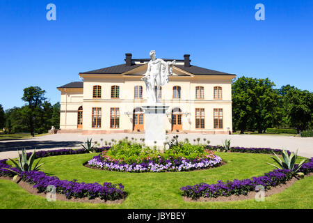 Il Palace Theatre con cielo azzurro sfondo di Drottningholm, Svezia Foto Stock