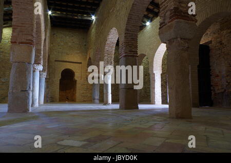 La moschea di Almonaster, una famosa attrazione di viaggio a Huelva. In Andalusia, Spagna Foto Stock