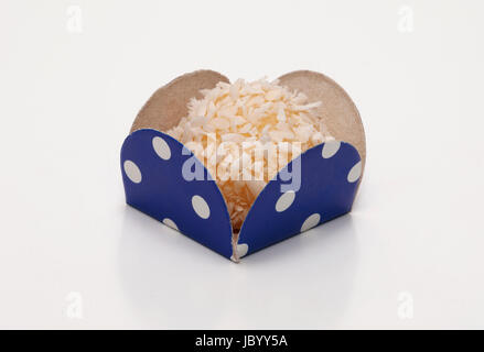 Beijinho è brasiliana dolce fatto con latte condensato e cocco Foto Stock
