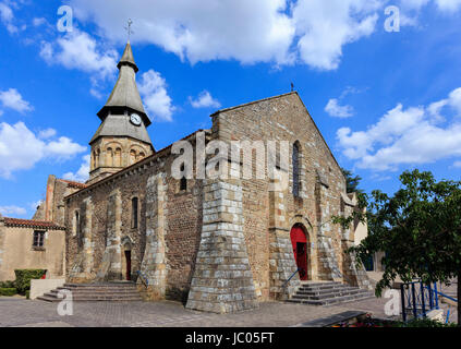 In Francia, in Allier (03), Néris-les-Bains, l'église Saint-Georges // Francia Allier, Neris les Bains, Saint Georges chiesa Foto Stock