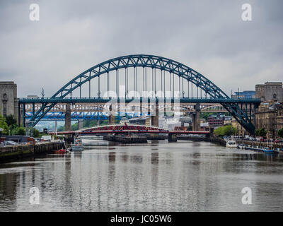 Ponti sul Tyne Foto Stock