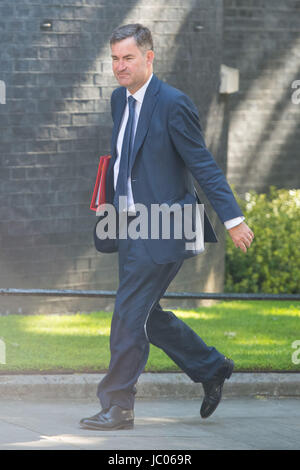Il lavoro e le pensioni Segretario David Gauke arriva al 10 di Downing Street a Londra per una riunione del gabinetto. Foto Stock