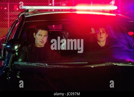 Pinza Jack: Mai tornare anno : 2016 USA Direttore : Edward Zwick Tom Cruise, Aldis Hodge ha, Cobie Smulders foto: David James. È vietato riprodurre la fotografia al di fuori del contesto della promozione del film. Esso deve essere accreditato al Film Company e/o il fotografo assegnato da o autorizzati da/ammessi sul set del Film Company. Limitato a uso editoriale. Foto12 non concede diritti di pubblicità delle persone rappresentate. Foto Stock