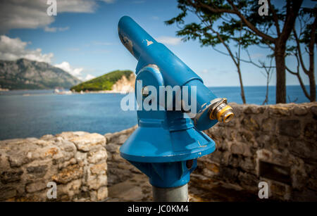 Primo piano del gettone telescopio al fortezza vecchia Foto Stock