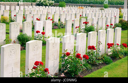 Bedford House il Cimitero di guerra mondiale uno Ypres Flander Belgio Foto Stock