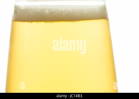 Nahaufnahme Bier mit Schaum im Glas Foto Stock