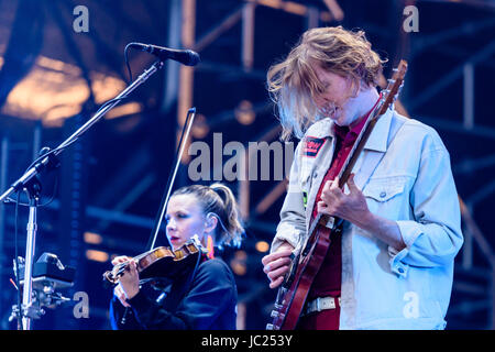 Belfast, Irlanda del Nord. 14 giu 2017 - Arcade Fire gioca il Belsonic Music Festival Foto Stock