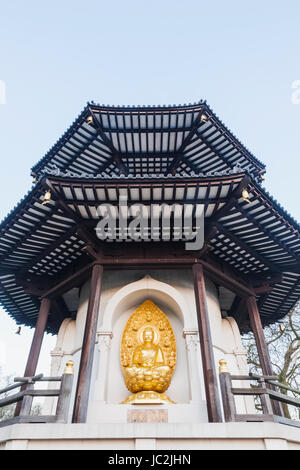Inghilterra, Londra, Battersea, Battersea Park, la Pagoda della Pace Foto Stock