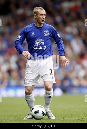 TONY HIBBERT EVERTON V LUPI GOODISON PARK LIVERPOOL ENGLAND 21 Agosto 2010 Foto Stock