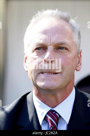 KEVIN MACDONALD ASTON VILLA CARETAKER MANAGER.ST JAMES PARK NEWCASTLE INGHILTERRA 22 Agosto 2010 Foto Stock