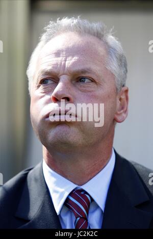 KEVIN MACDONALD ASTON VILLA CARETAKER MANAGER.ST JAMES PARK NEWCASTLE INGHILTERRA 22 Agosto 2010 Foto Stock