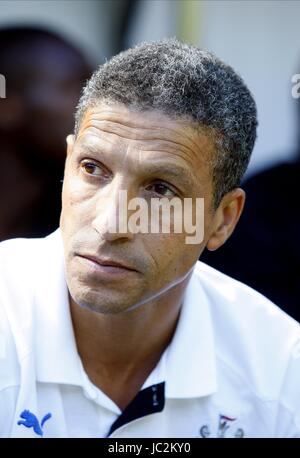 CHRIS HUGHTON Newcastle United FC MANAGER Newcastle United FC MANAGER.ST JAMES PARK NEWCASTLE INGHILTERRA 22 Agosto 2010 Foto Stock