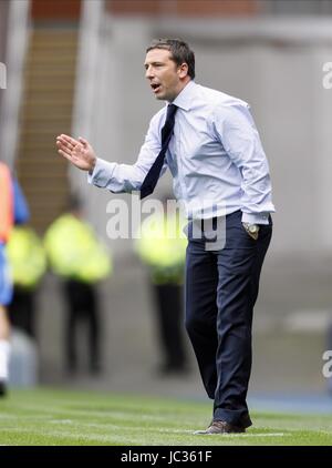 DEREK MCINNES ST.JOHNSTONE FC MANAGER ST.JOHNSTONE FC MANAGER IBROX GLASGOW Scozia 28 Agosto 2010 Foto Stock