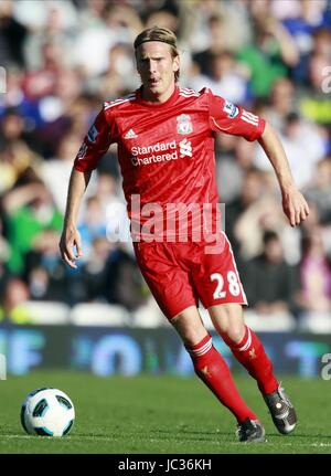 Commenta Christian Poulsen Birmingham City v Liverpool FC ST. ANDREWS Birmingham Inghilterra 12 Settembre 2010 Foto Stock