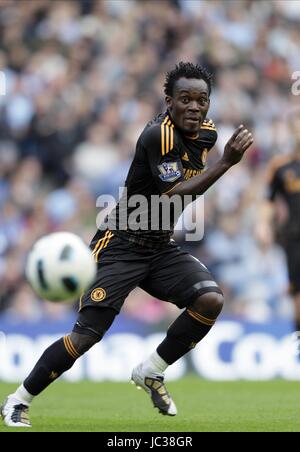 MICHAEL ESSIEN Chelsea FC EASTLANDS CITY OF MANCHESTER ST Manchester Inghilterra 25 Settembre 2010 Foto Stock