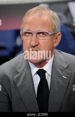 LUIGI DELNERI JUVENTUS MANAGER JUVENTUS MANAGER City of Manchester Stadium Manchester Inghilterra 30 Settembre 2010 Foto Stock