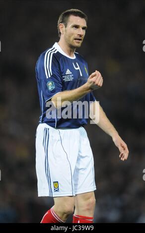 STEPHEN MCMANUS SCOZIA MIDDLESBROUGH FC SCOZIA & MIDDLESBROUGH FC HAMPDEN PARK GLASGOW Scozia 12 Ottobre 2010 Foto Stock