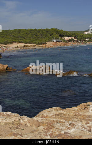 Bucht 'Cala Nova, Es Canar, Ibiza Foto Stock