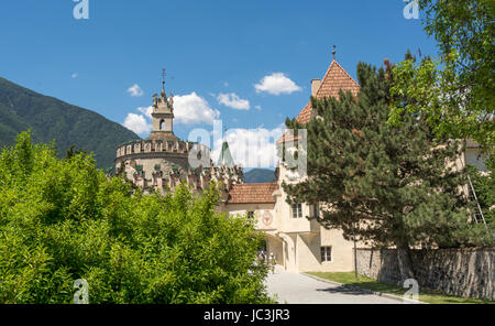 Abbazia di Novacella ( Abbazia di Novacella - Kloster Neustift) - castel Sant'angelo vi accoglie nel cortile principale dell'Abbazia Alto Adige - italia Foto Stock